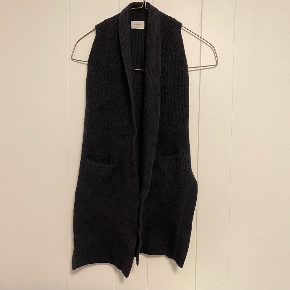 Wilfred knit vest merino wool SMALL HOLE